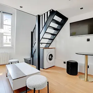 Charming With Ac -rue Des Archives- Le Marais Апартаменты